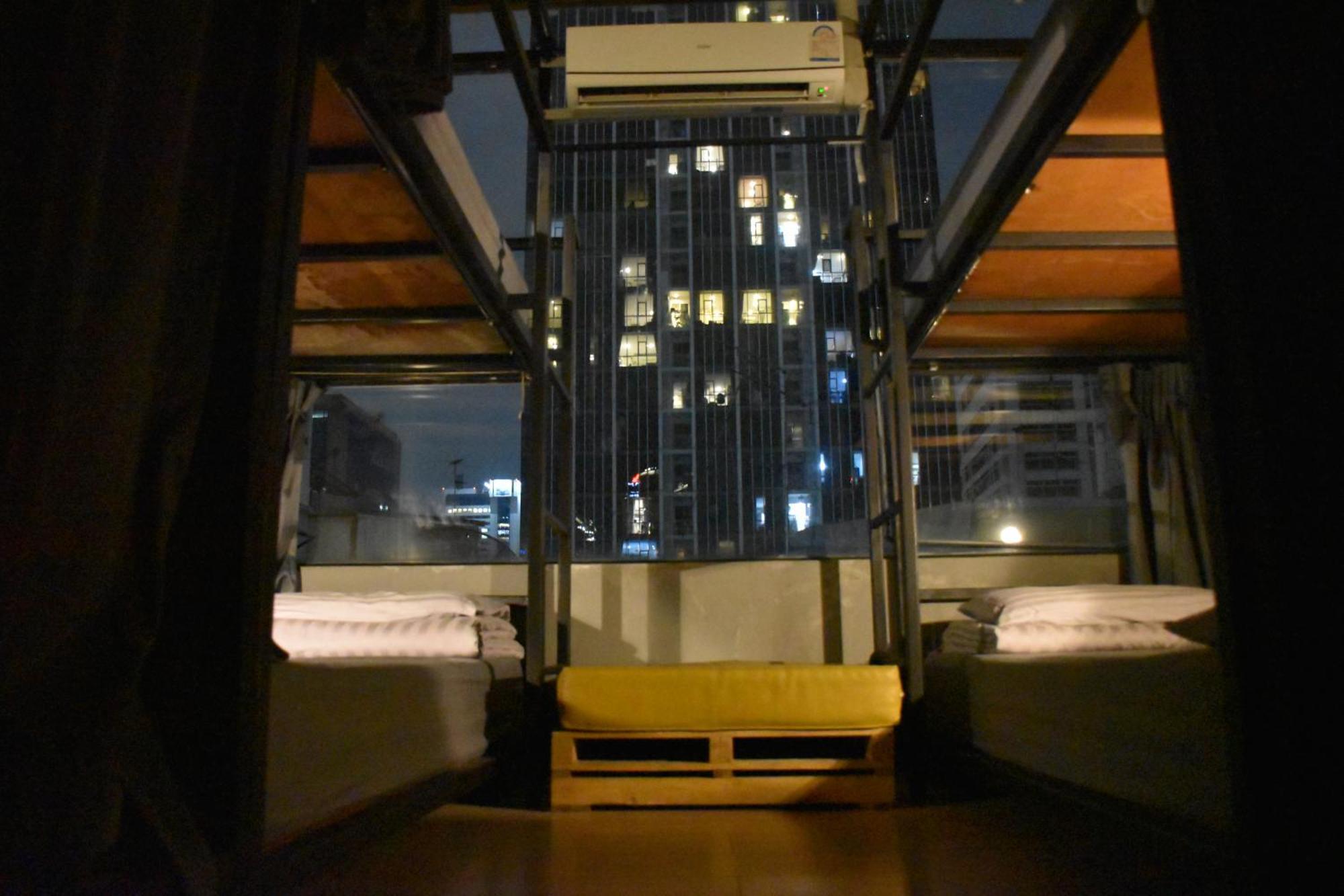 Stay At Pan Hostel Bangkok Exterior photo